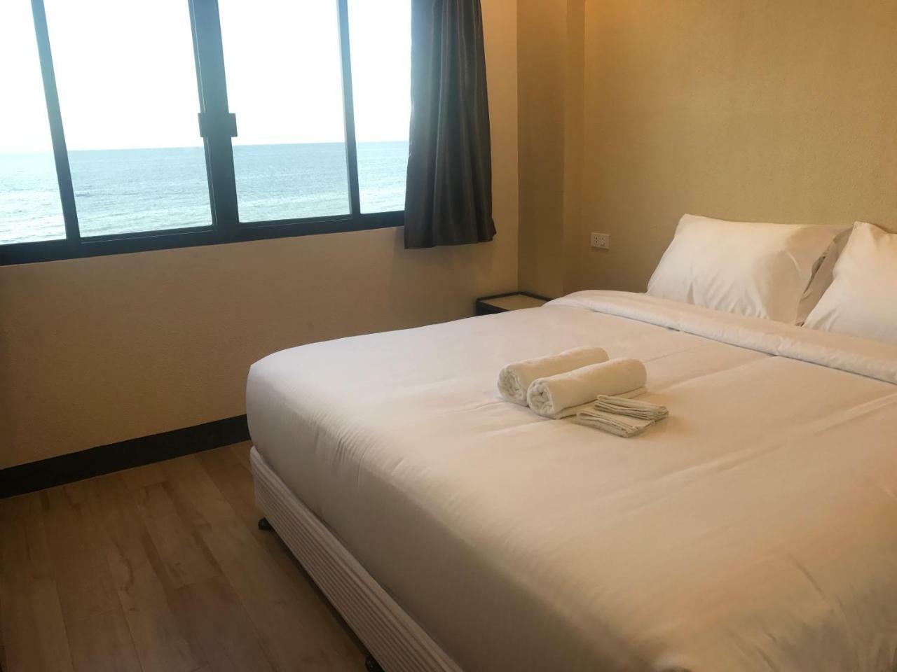 Babylon Oslob Coast Guesthouse Esterno foto