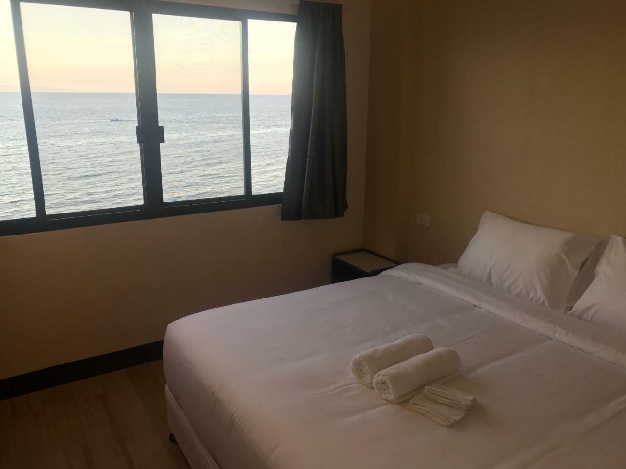 Babylon Oslob Coast Guesthouse Esterno foto